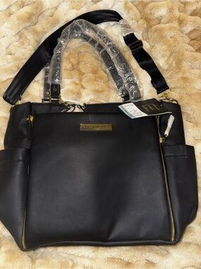 Elegant Petunia Pickle Bottom Diaper Bag